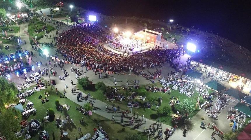 Kastamonulular G&ouml;n&uuml;llerince Eğlendi