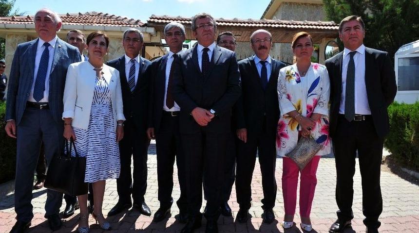 Chp&rsquo;li Altay Ve Beraberindekiler Filistin Ankara B&uuml;y&uuml;kel&ccedil;isi Mustafa İle G&ouml;r&uuml;şt&uuml;