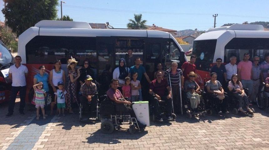 Manisa Büyükşehir’den Engellilere Ulaşım Desteği