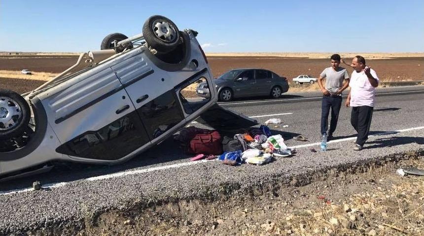 Siverek-hilvan Karayolunda Trafik Kazası: 1 &Ouml;l&uuml;, 4 Yaralı