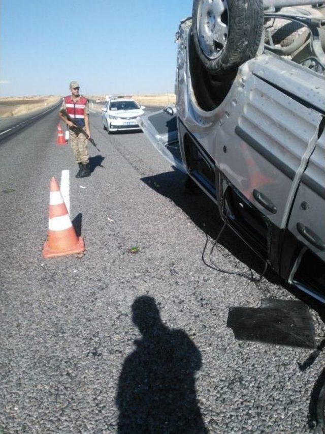 Siverek-hilvan Karayolunda Trafik Kazası: 1 Ölü, 4 Yaralı