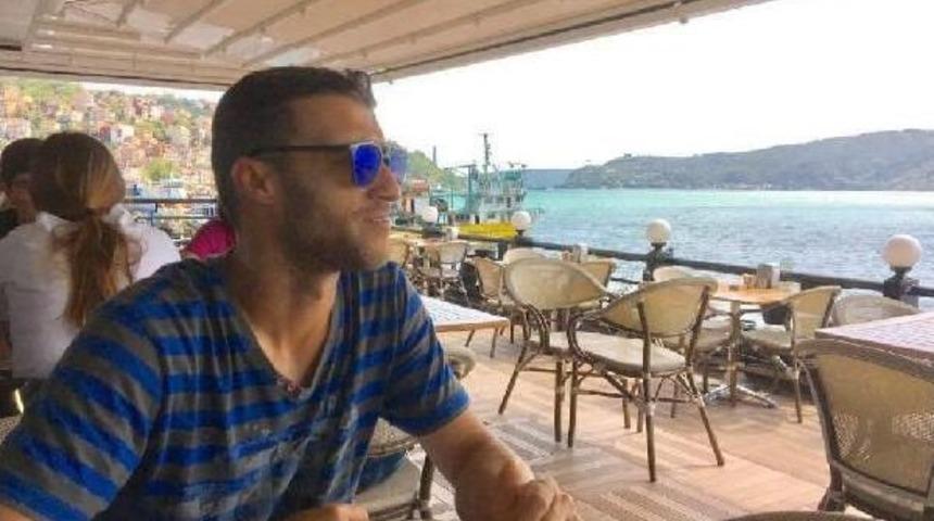 Ek Fotoğraf//sarıyer'de  Otomobil Denize U&ccedil;tu;1 Yaralı