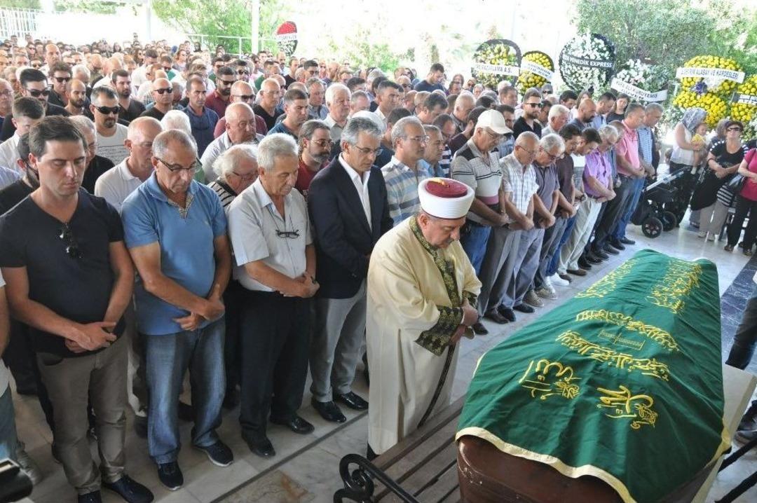 Depremde &Ouml;len Sinan Kurtoğlu Son Yolculuğuna Uğurlandı