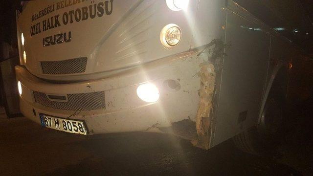 Zonguldak’ta Halk Otobüsü Otomobille Çarpıştı: 2 Yaralı