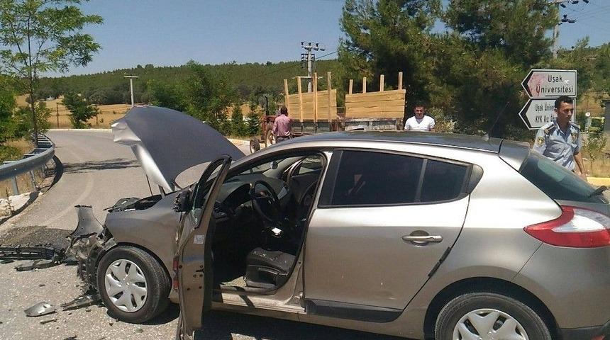 Uşak&rsquo;ta Meydana Gelen Trafik Kazalarında Bir Kişi Yaşamını Yitirirken 2 Kişi Hafif Yaralandı.