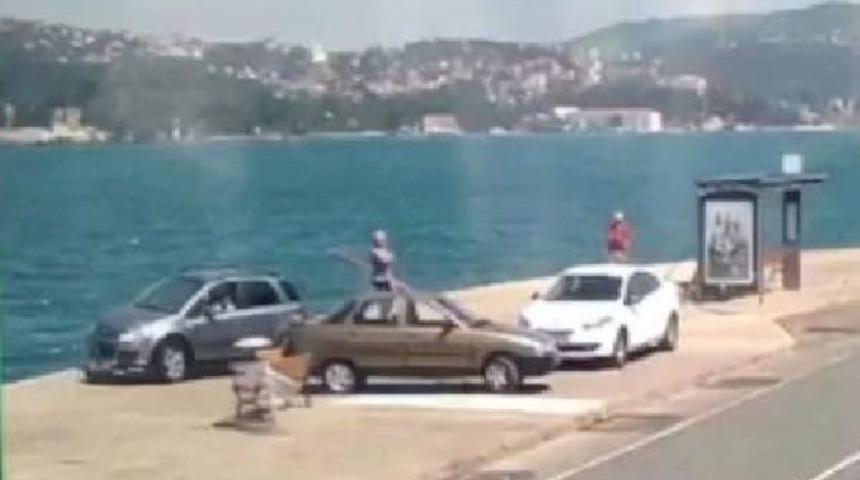 Sarıyer'de Otomobilin Denize Uçma Anı Kamerada