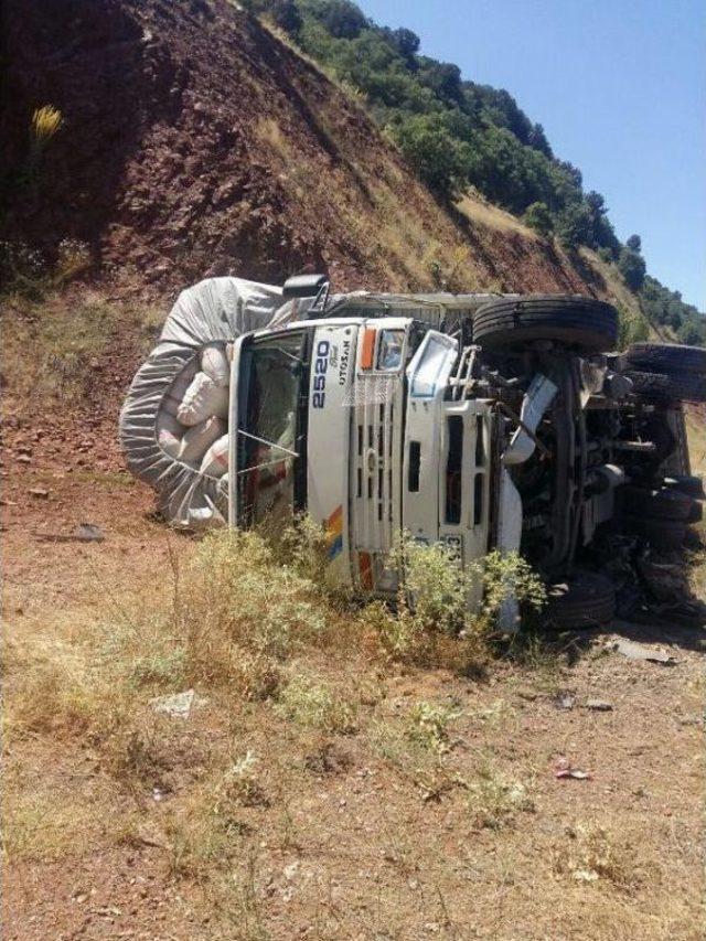 Zabıta Memuru Trafik Kazasında Öldü