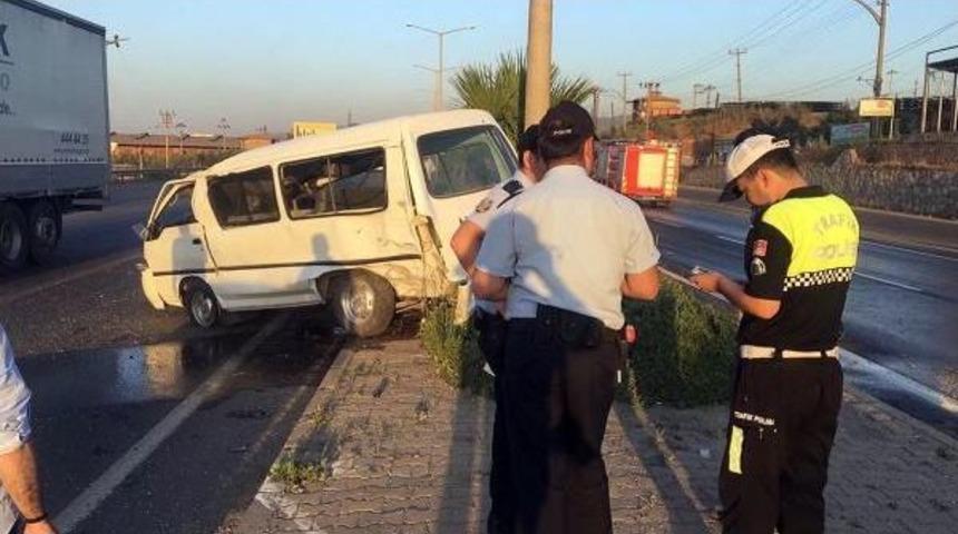 Manisa'da Kaza: 3 Yaralı