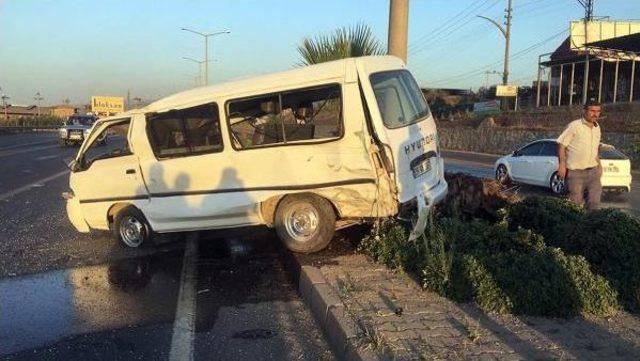 Manisa'da Kaza: 3 Yaralı