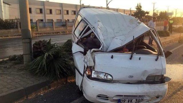 Manisa'da Kaza: 3 Yaralı