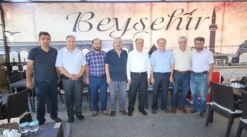 Başkan &Ouml;zaltun, Gazetecileri Yine Unutmadı