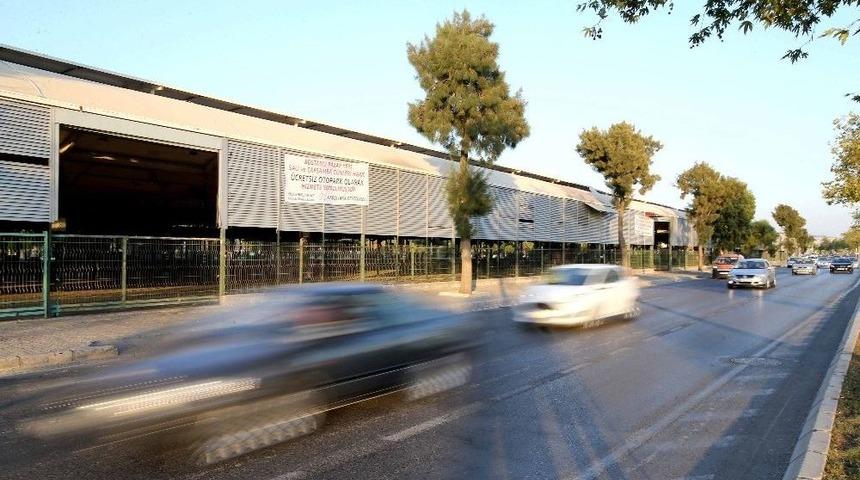 Bostanlı Pazar Yeri &Uuml;cretsiz Otopark Oldu