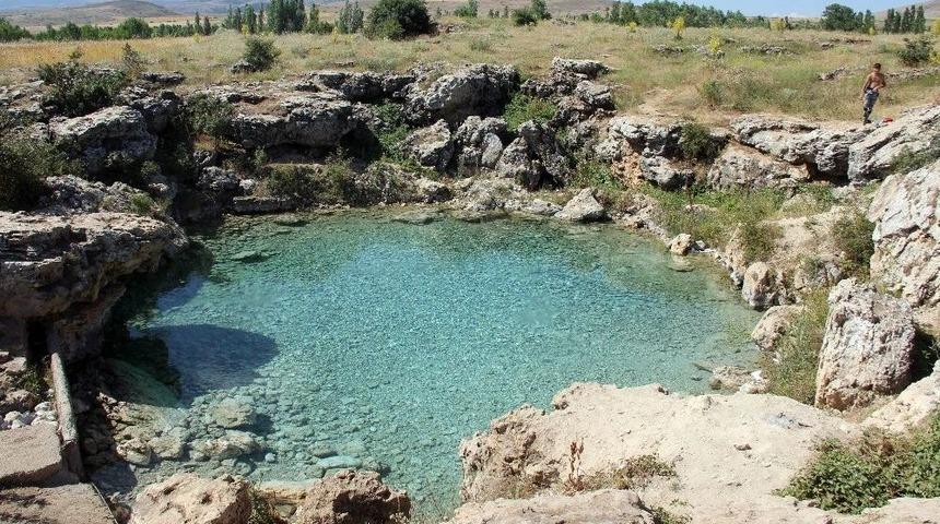 &rsquo;uyuz G&ouml;l&uuml;&rsquo; Keşfedilmeyi Bekliyor