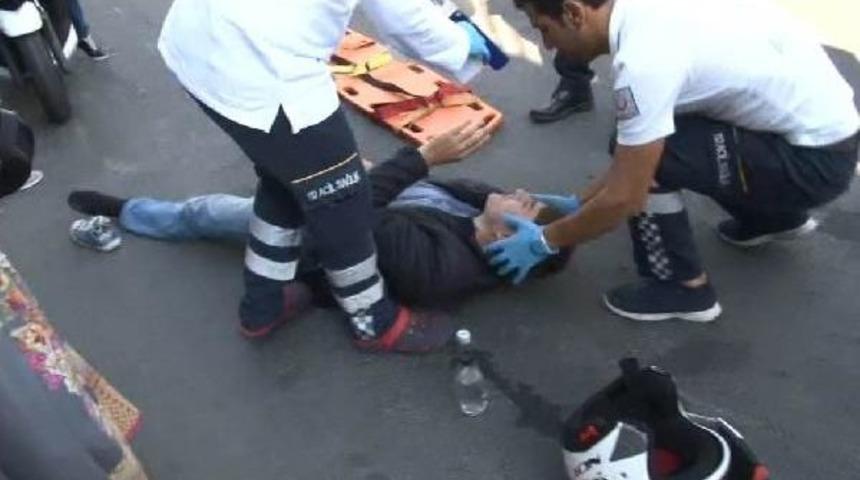 Hali&ccedil; K&ouml;pr&uuml; &Ccedil;ıkışında Motorsiklet Kazası ;1 Yaralı