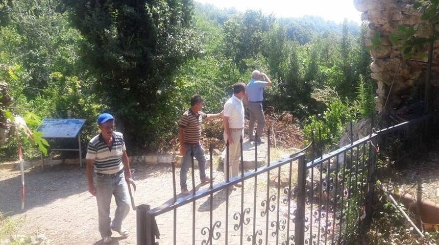 Tarihi Ceneviz Kalesi G&uuml;n Y&uuml;z&uuml;ne &Ccedil;ıkartılıyor