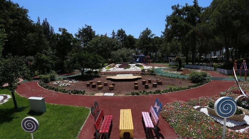 Oyuncak M&uuml;zesi G&uuml;n Sayıyor