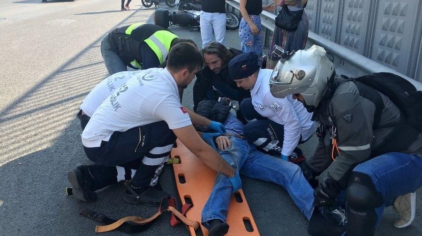 Hali&ccedil; K&ouml;pr&uuml;s&uuml;&rsquo;nde Trafik Kazası: 1 Yaralı