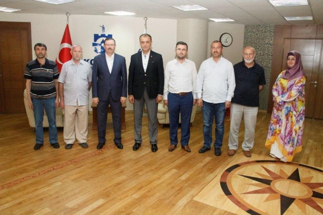 Genel Sekreter Bayram&rsquo;a Ziyaretler S&uuml;r&uuml;yor