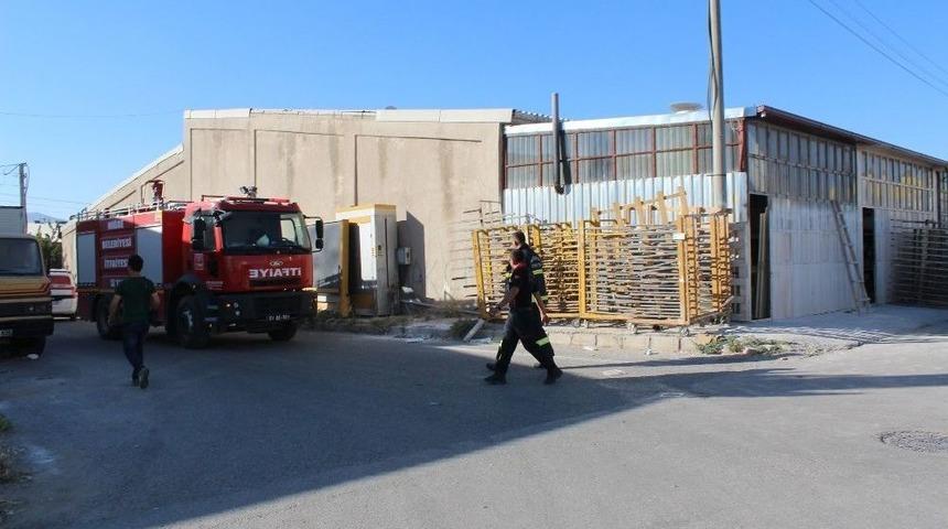 Ata Sanayindeki Yangın Ekipleri Harekete Ge&ccedil;irdi