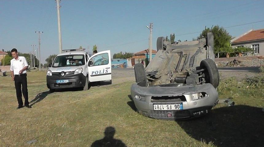 Kulu&rsquo;da Otomobil Takla Attı: 2 Yaralı