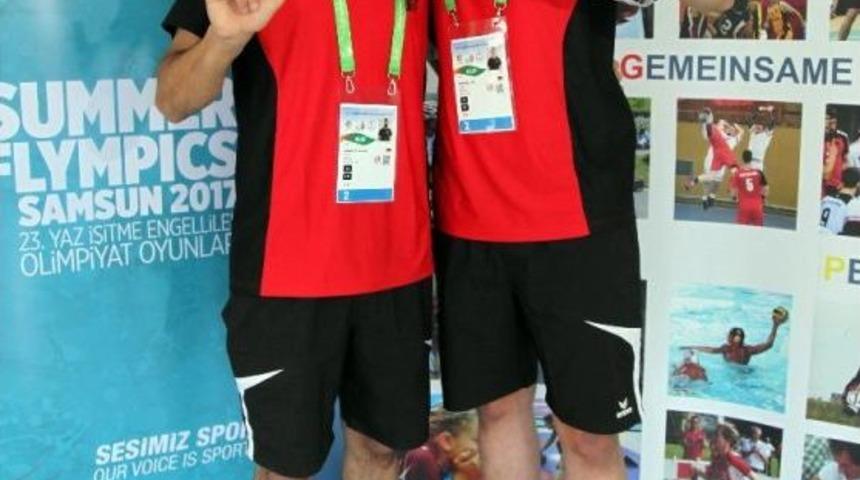 Türk Kökenli Alman Futbolcular Hasret Gideriyor