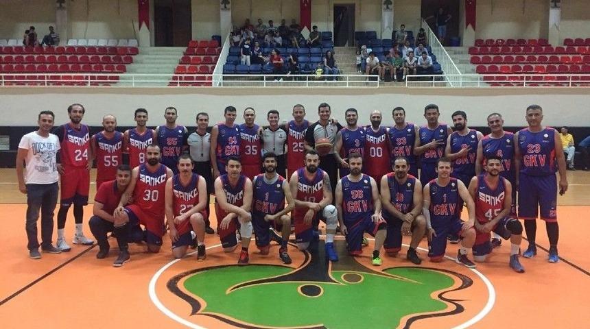 Gaziantep Kolej Vakfı Basketbolda Şampiyon Oldu