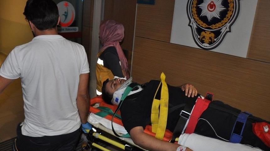 Yaralıya Cipin Tavanında İlk M&uuml;dahale