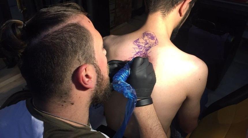 Yerli Ve Yabancı Turistler D&ouml;vme Yaptırmak İ&ccedil;in T&uuml;rkiye&rsquo;yi Tercih Ediyor