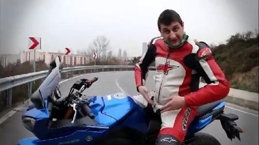 Motorsiklet Uzmanı "altın Elbiseli Adam" Barkın Bayoğlu Kazada &Ouml;ld&uuml;