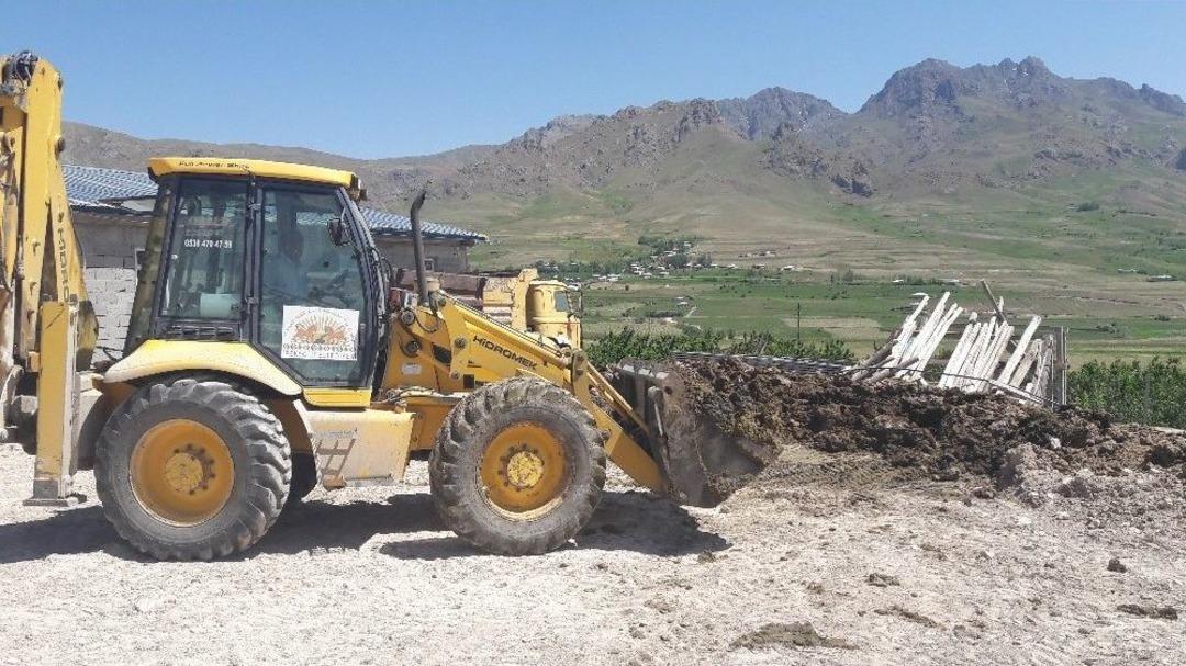 İpekyolu Belediyesinden Mera G&uuml;breleme &Ccedil;alışması