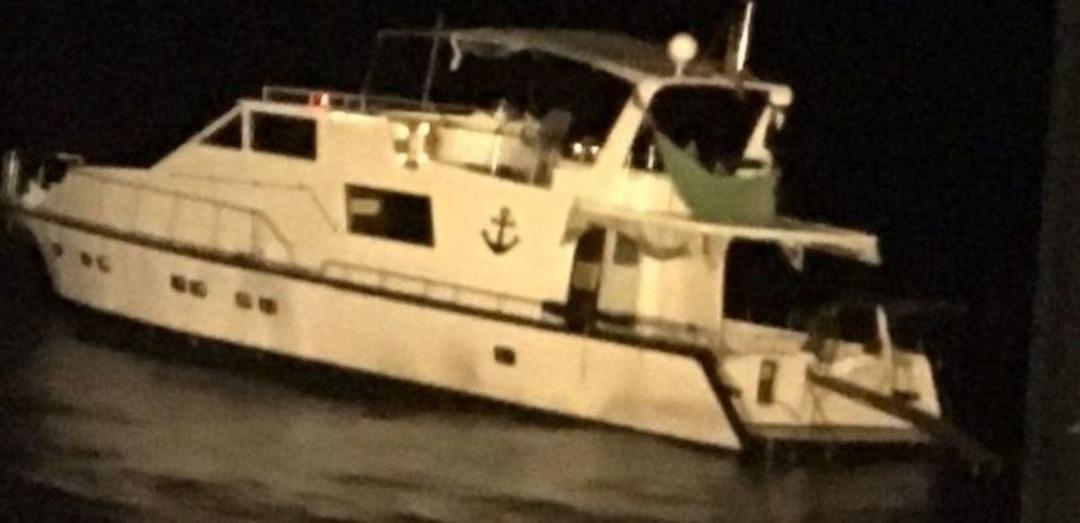 113 G&ouml;&ccedil;menin Bulunduğu Tekne Batmak &Uuml;zereyken Kurtarıldı