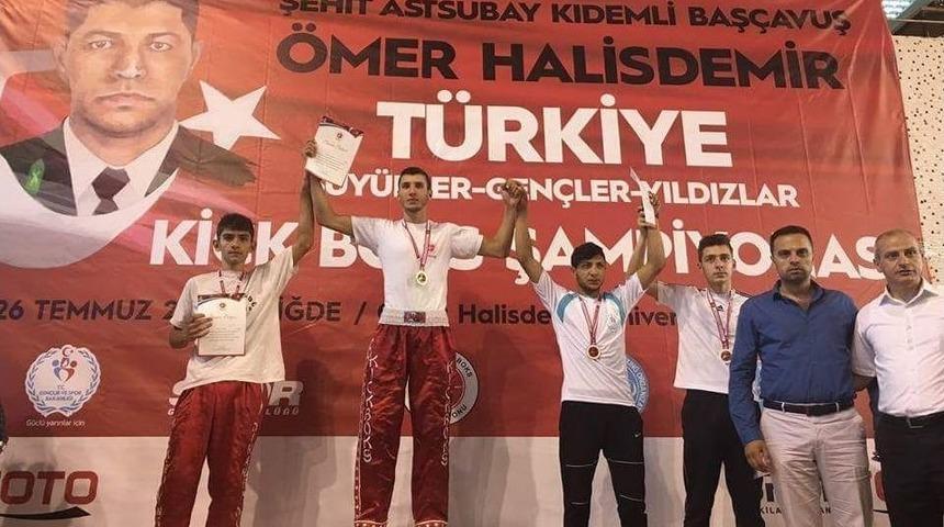 Kick Boks T&uuml;rkiye Şampiyonu Oldu