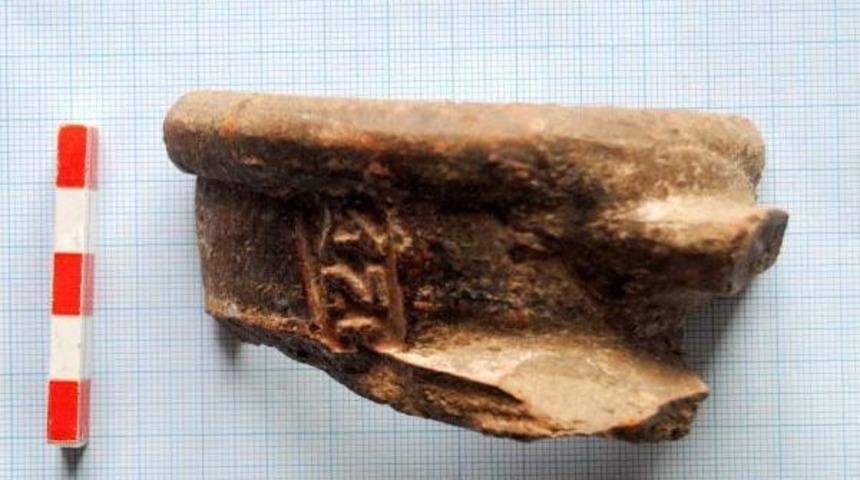 2 Bin Yıllık Antik Kentte 'ant' Damgalı &Ccedil;&ouml;mlek Par&ccedil;aları Bulundu