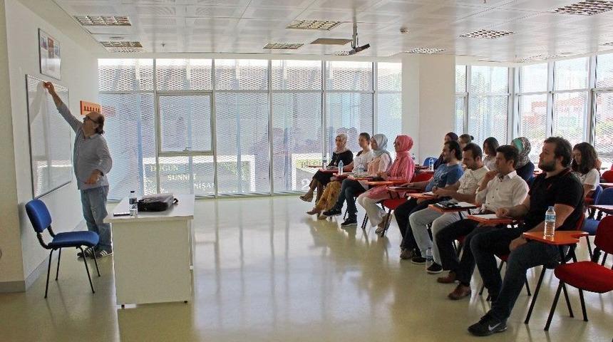 Osmek&rsquo;le Bir Lisan, Bir İnsan