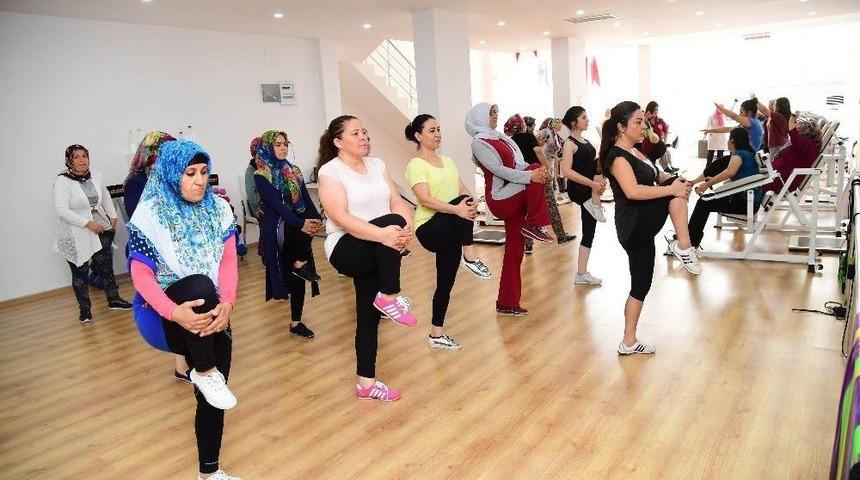Spor Ve Dansla Fazla Kilolara Veda Ediyorlar