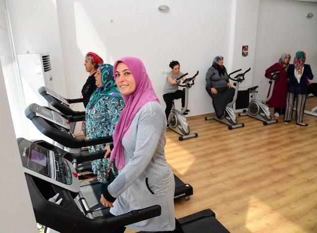 Spor Ve Dansla Fazla Kilolara Veda Ediyorlar