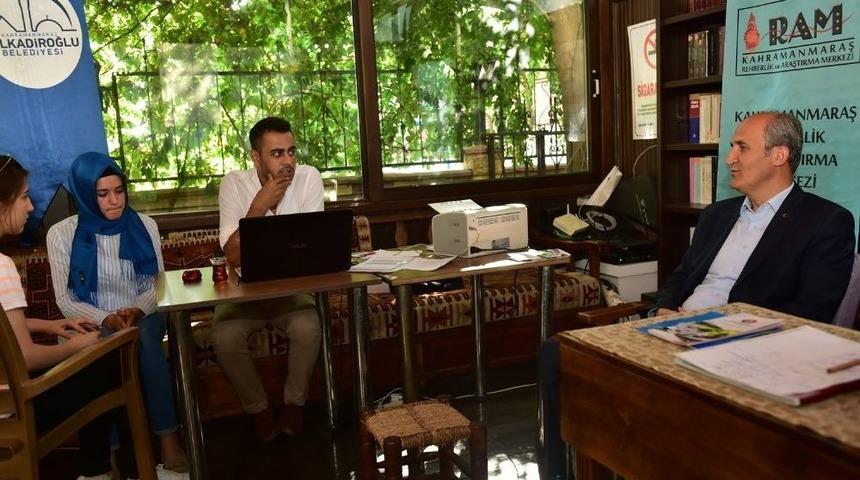 Okay: "eğitime Her Alanda Destek Olmayı S&uuml;rd&uuml;r&uuml;yoruz"