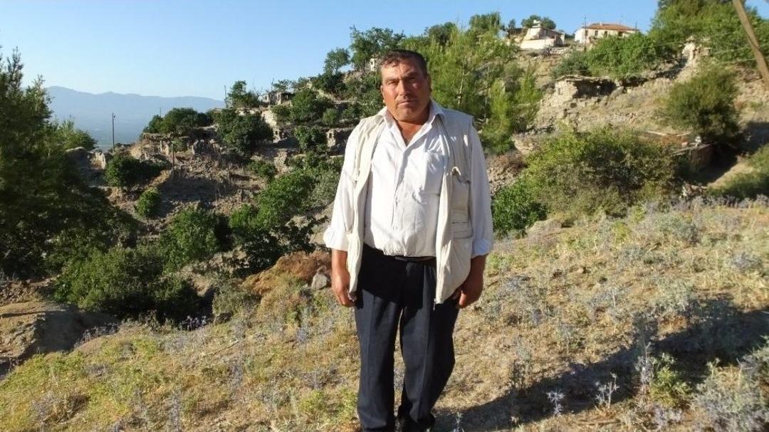 K&ouml;rfez Manzaralı &Ccedil;allı Mahallesi Hizmet Bekliyor