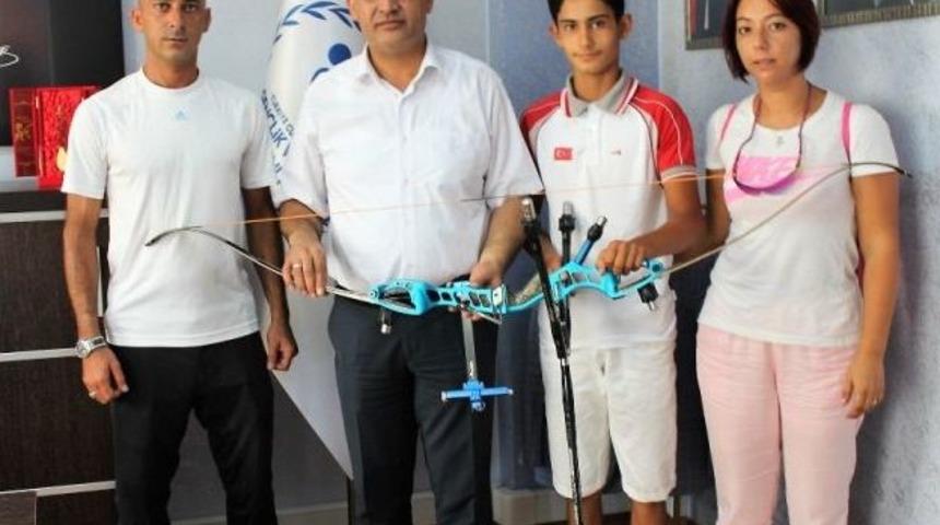 Mersinli Genç Okçu İstanbul’dan Şampiyonlukla Döndü