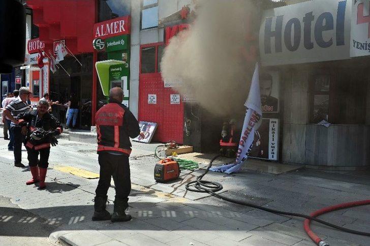 Mühürlü Eğlence Kulübünde Çıkan Yangın Korkuttu G1