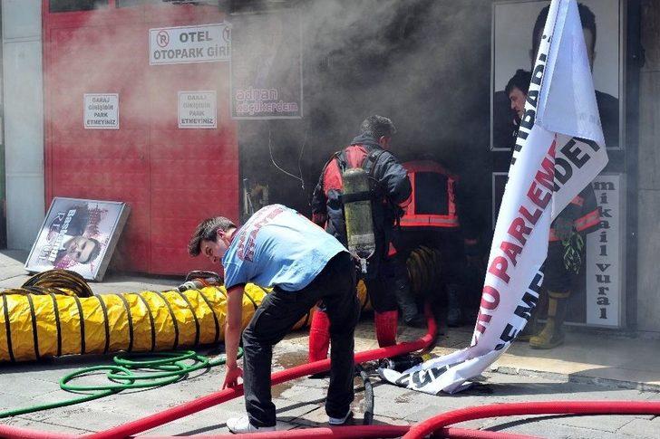 Mühürlü Eğlence Kulübünde Çıkan Yangın Korkuttu G4