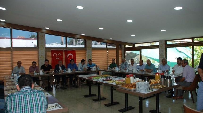 Gediz Mhp Teşkilatından Basın Mensuplarına Kahvaltı