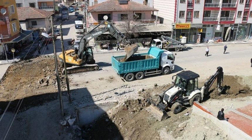 Selendi&rsquo;nin Su Taşkını Sorunu Ortadan Kalkıyor