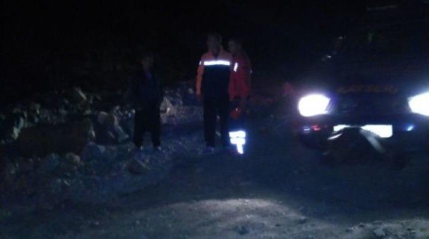 U&ccedil;urumda İntihar Eden Gencin Cesedini Afad Ve Umke İndirdi