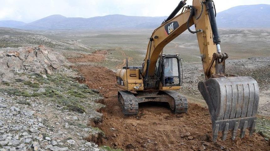 Mersin’de 3 Bin Metre Rakımda Yol Yapım Çalışması