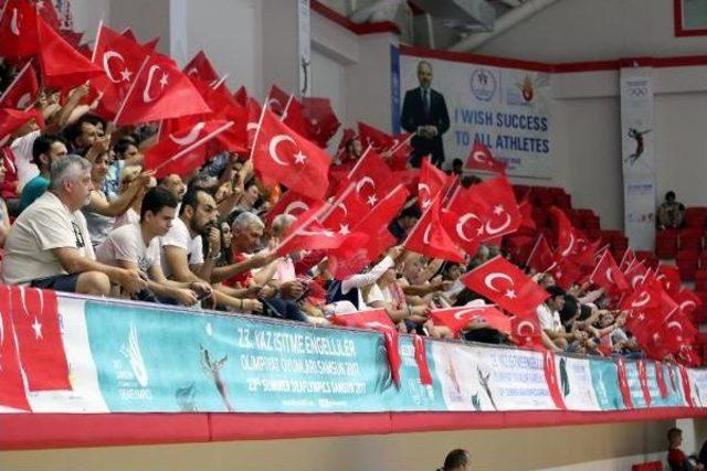 Voleybol Erkek Milli Takımı Yarı Finalde (İşitme Engelliler Olimpiyatı)