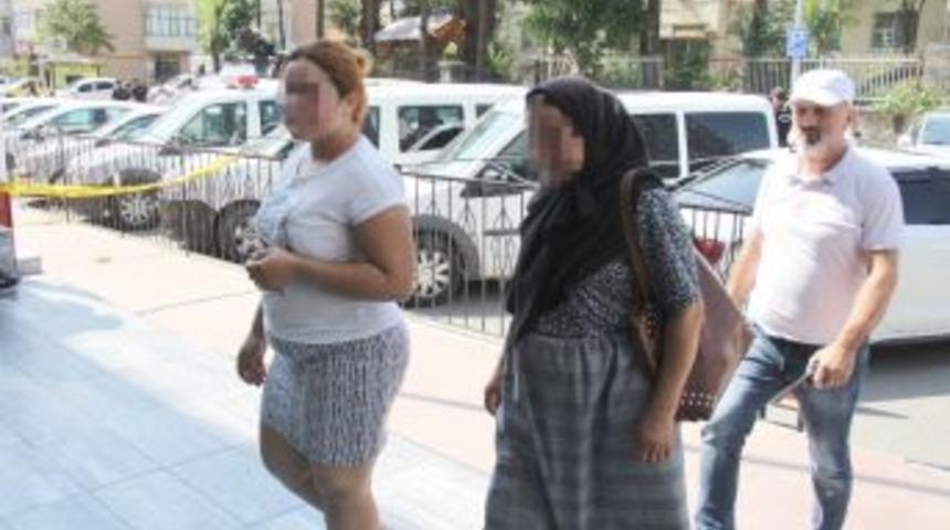 Otostop Yapan Hayat Kadınlarına Para Cezası