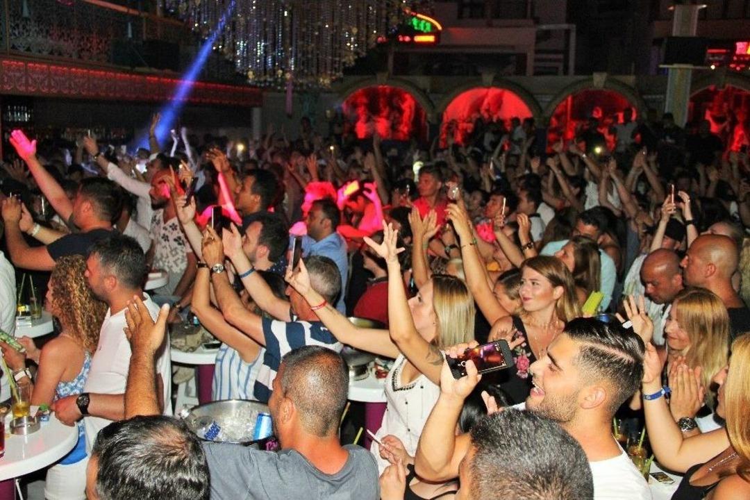 Bodrum&rsquo;da Eğlence Kaldığı Yerden Devam Ediyor