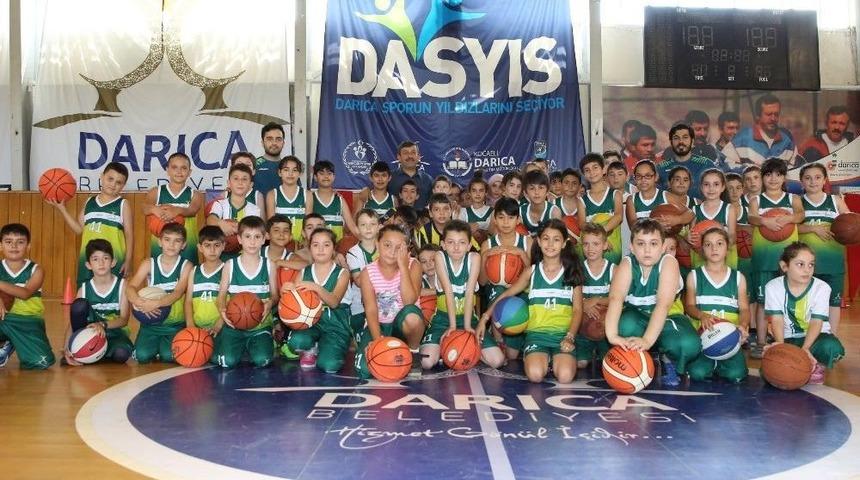 Darıca Yaz Spor Okulları Eğitimlerini S&uuml;rd&uuml;r&uuml;yor