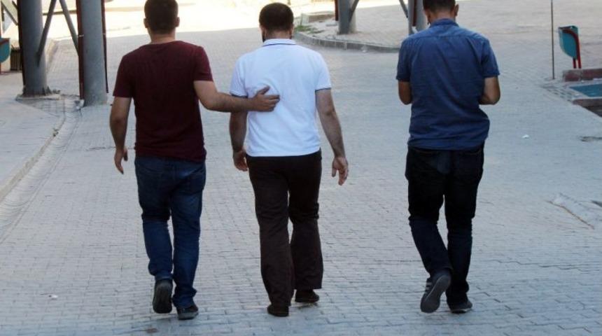 Elazığ Merkezli 3 İlde Fet&ouml; Operasyonu: 13 G&ouml;zaltı